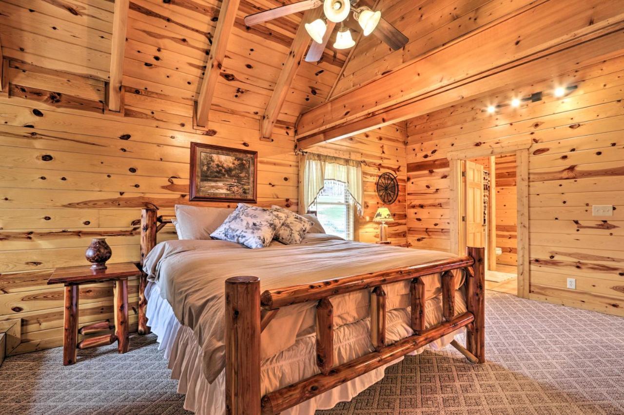 Pigeon Forge Cabin With Games, 1 Mi To Parkway! Exterior photo