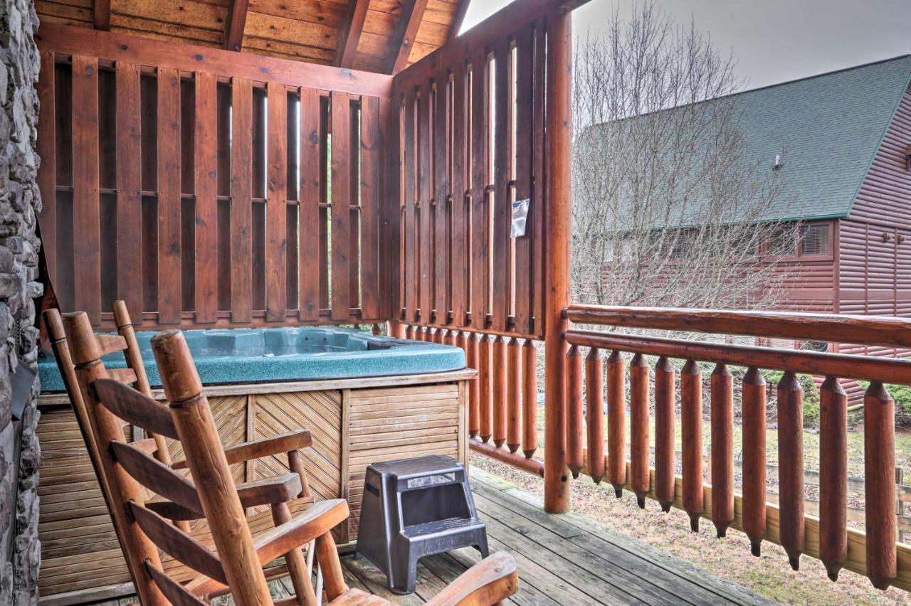 Pigeon Forge Cabin With Games, 1 Mi To Parkway! Exterior photo